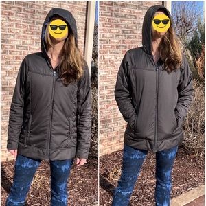 - Under Armour M Gray Hooded Puffer Coat! EUC!